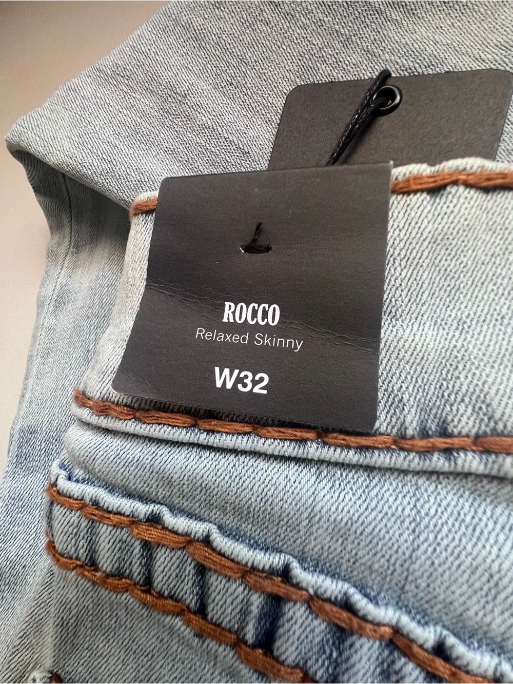 True Religion Men’s Rocco Relaxed Super T Jeans Size 32 NWT